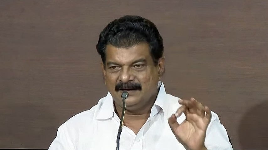 ആരുടേയും ഫോണ്‍ ചോര്‍ത്തിയിട്ടില്ല, വന്ന കോളുകള്‍ റെക്കോര്‍ഡ് ചെയ്യുകയാണ് ചെയ്തത്: പി വി അന്‍വര്‍